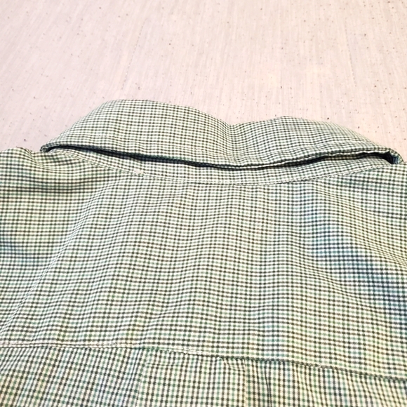 Eddie Bauer Men's Short-Sleeve Dress Shirt - Picture 2 of 5